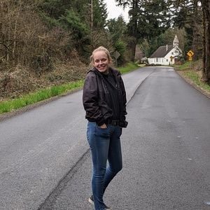 Meet your Posher, Grace